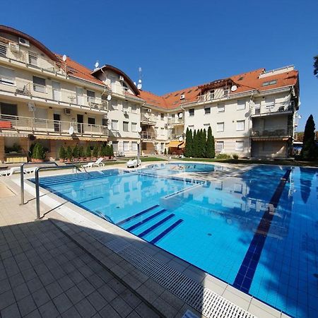 Relax Wellness Studio Hajduszoboszlo 아파트 외부 사진