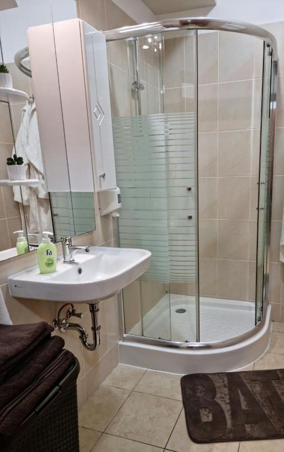 Relax Wellness Studio Hajduszoboszlo 아파트 외부 사진